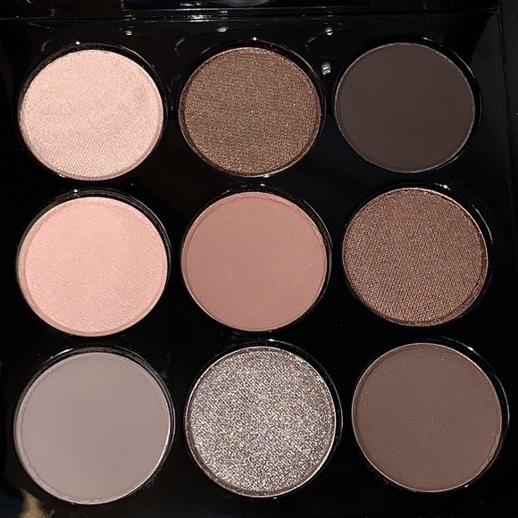 MACnificent Me Times Nine Eyeshadow Palette MAC - Picture 5 of 17